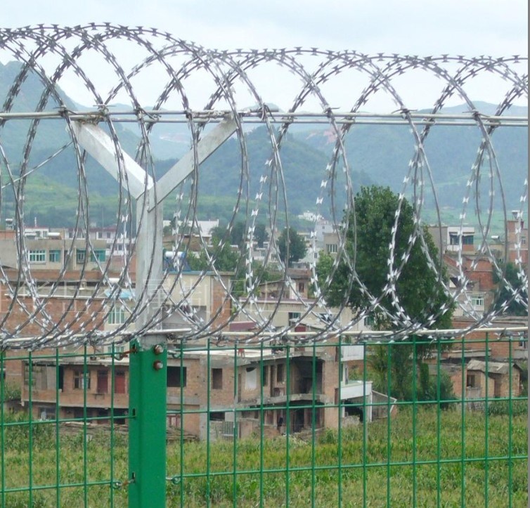 监狱防护网   监狱护栏网  监狱隔离栅