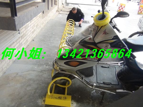 街道管理工具-自行车停放架/卡位式自行车存放架