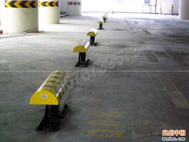 车位锁 霸位锁 手动车位锁