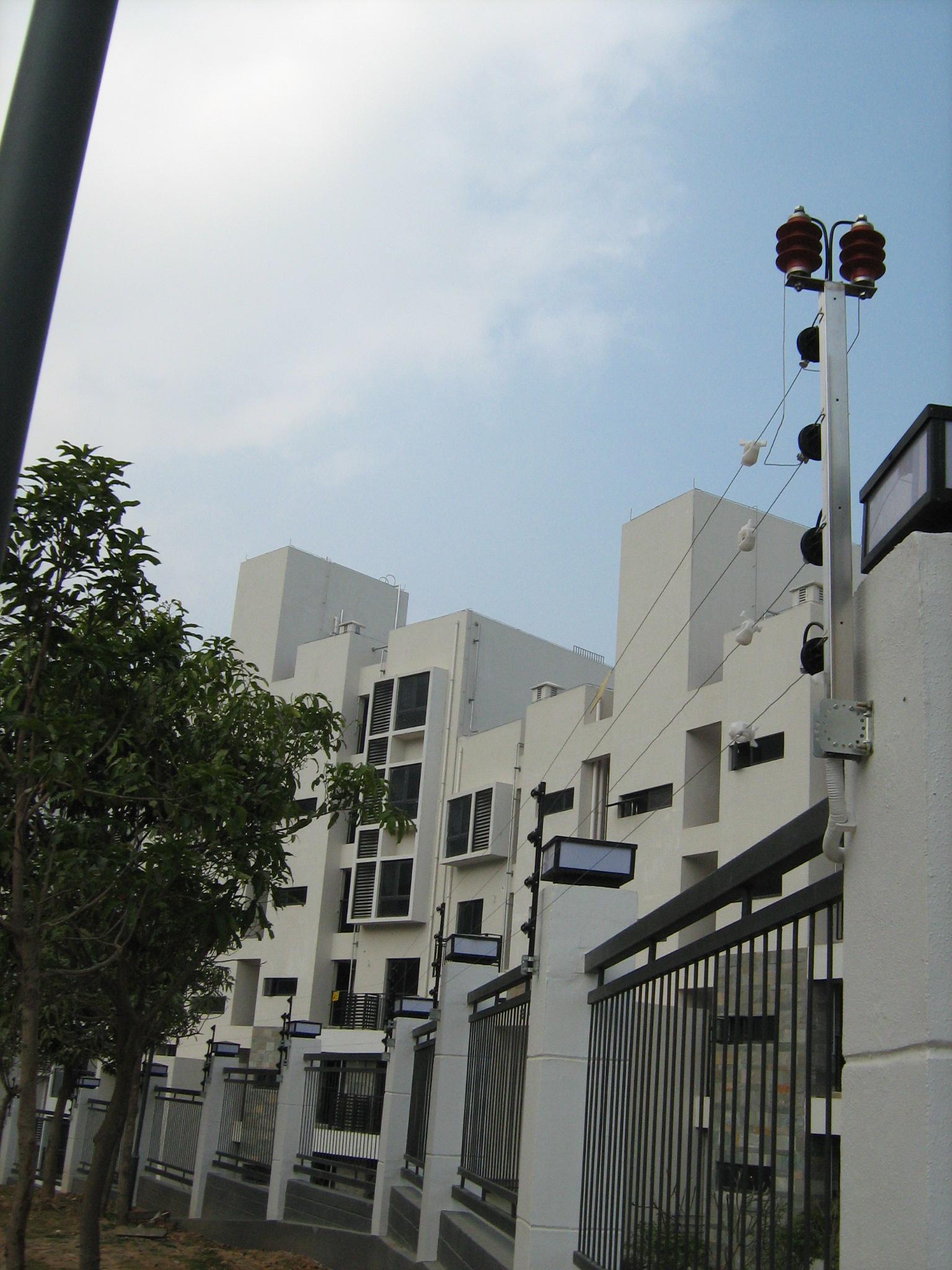 广西电子围栏安装 广西电子围栏投计 电子脉冲围栏系统