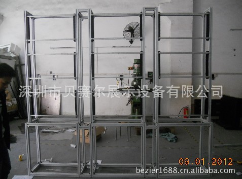 液晶拼接支架，机柜