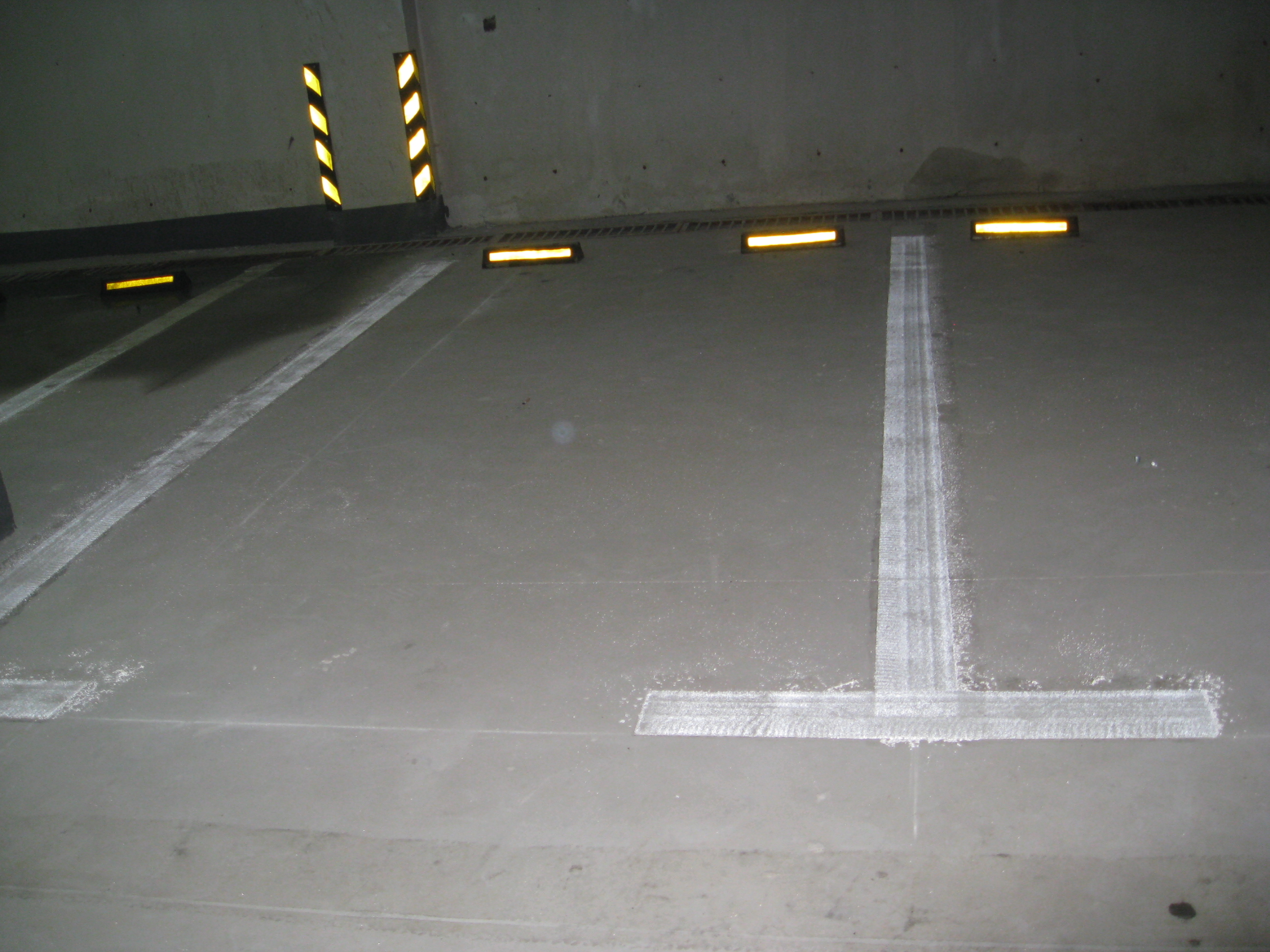 郑州专业地下车库划线施工