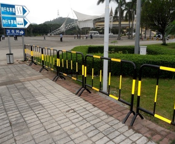 深圳铁马_深圳水马_深圳交通设施厂家