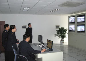 鲲鹏智能多功能型车载硬盘录像机