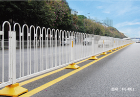 道路护栏价格中等偏低，适合大面积采用