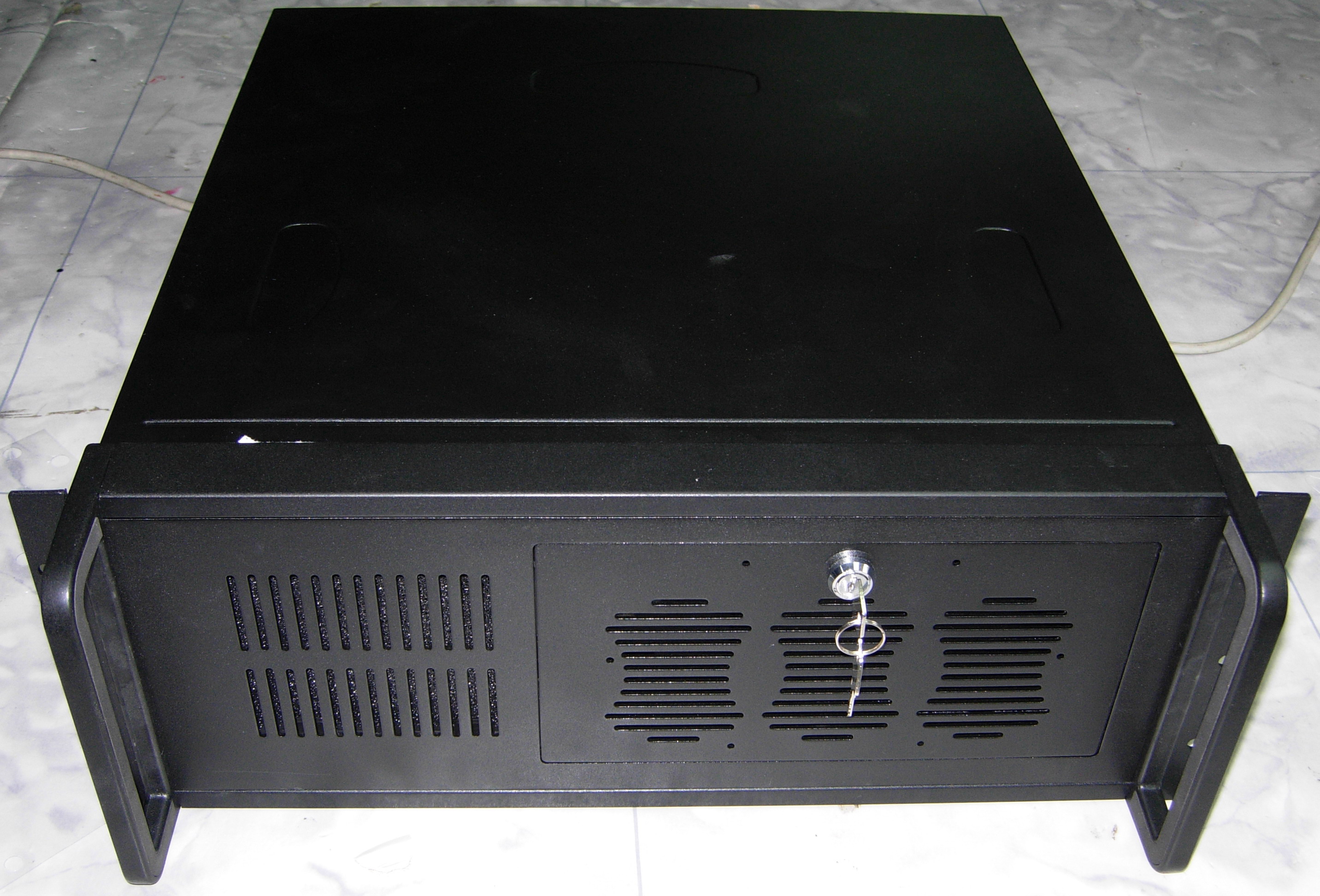 字符叠加 监控屏同显 任意开窗叠加漫游等多功能拼接器