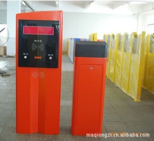 沙湾智能停车场收费管理系统，限高道闸，一卡通管理系统