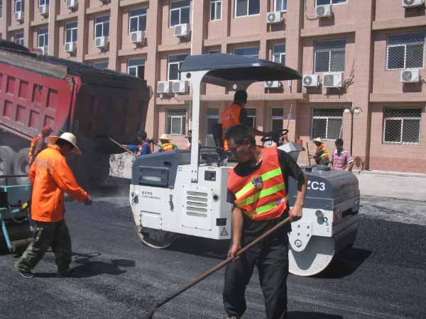 乳化沥青路面 改性沥青路面