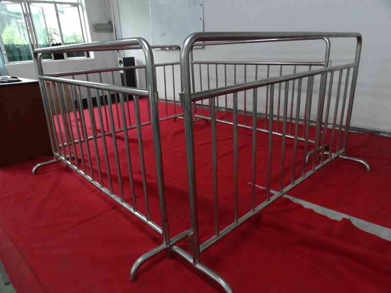 不锈钢铁马和广告牌不锈钢护栏规格大揭秘