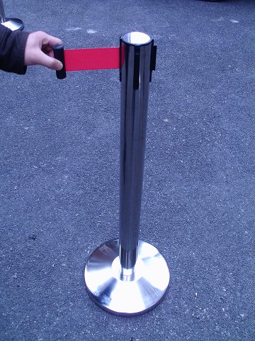 不锈钢伸缩隔离带