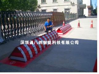 贵州监狱路障机，新疆部队路障机