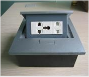 K138多功能桌面插座