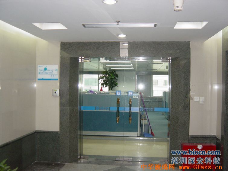 自供应动玻璃门*电动玻璃门*自动感应门