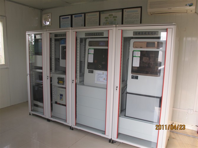 专业订做福建网络机柜，福建福州机柜，福建豪华网络机柜