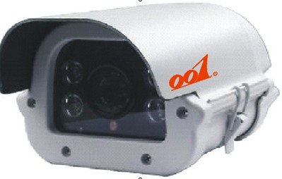 4晶点阵80米护罩型红外线防水摄像机