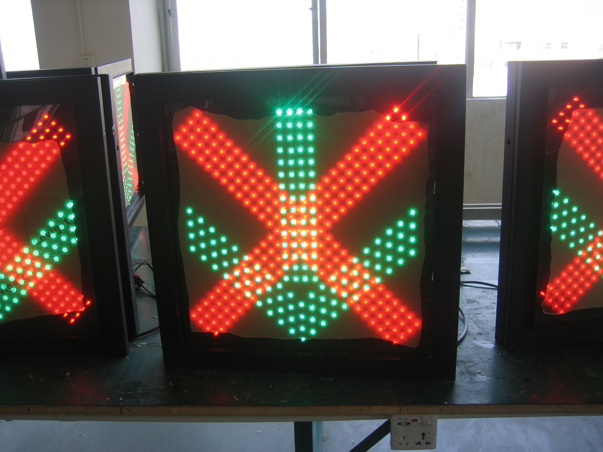 西藏交通信号灯厂家,雨棚灯，高速收费灯，隧道灯