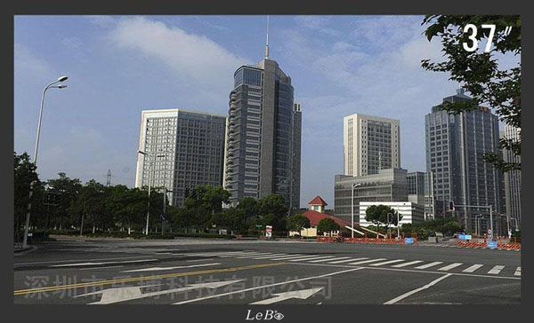 37寸液晶监视器