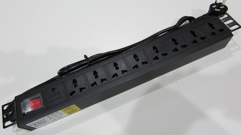 济南机柜防雷插排