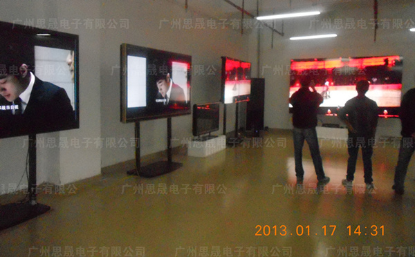 三星82寸70寸液晶屏