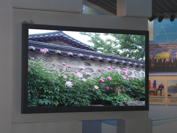 82寸液晶显示器，高清，厂家