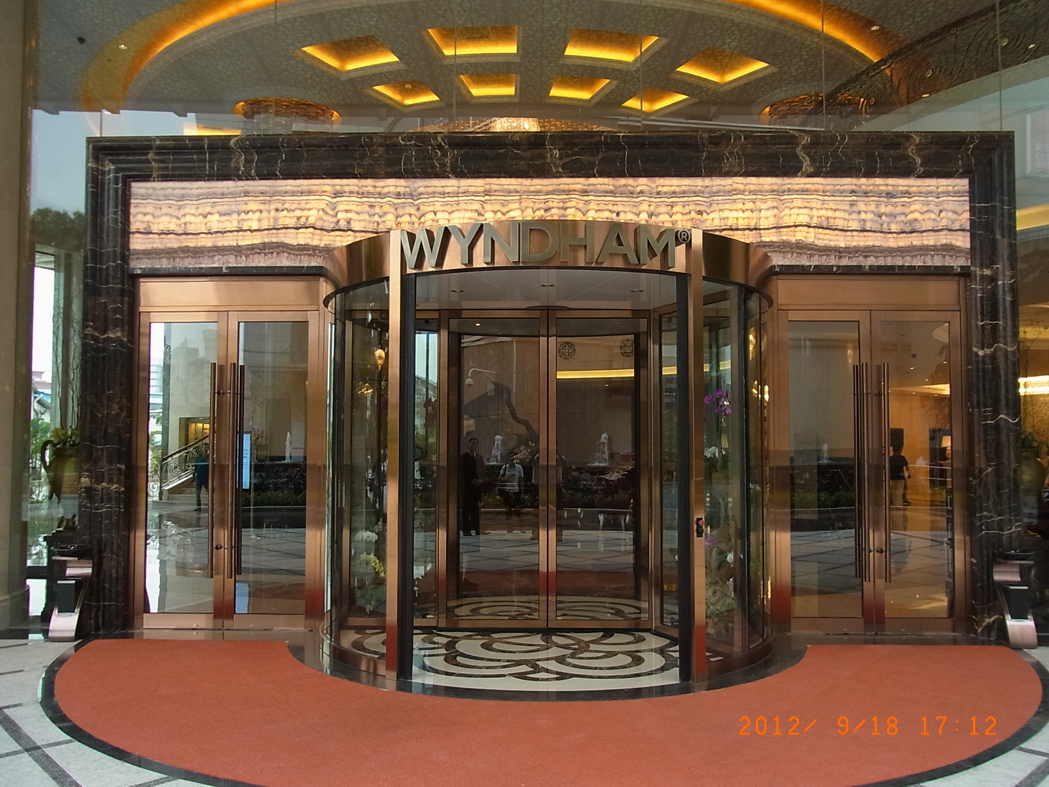 自动旋转门 自动感应门铜门