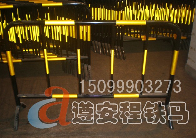 广州铁马  隔离铁马 铁护栏 遵安程厂家只生产优质铁马