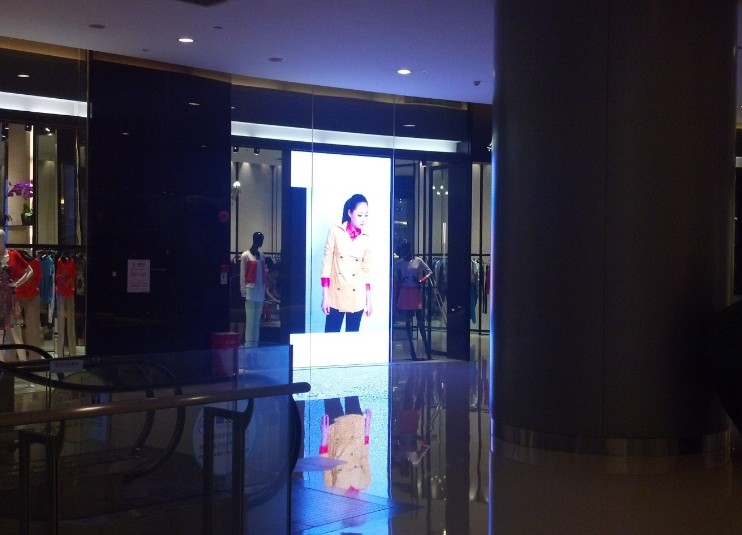 橱窗全彩高清led显示屏