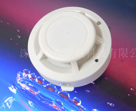 3C独立式烟雾报警器预防火灾报警器