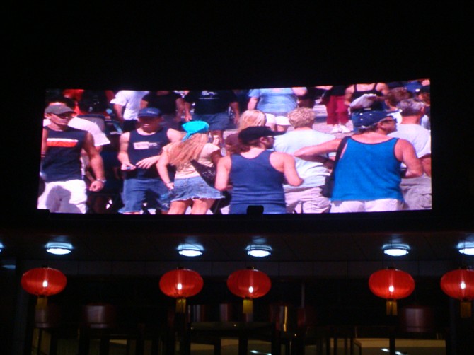 P10户外全彩led显示屏