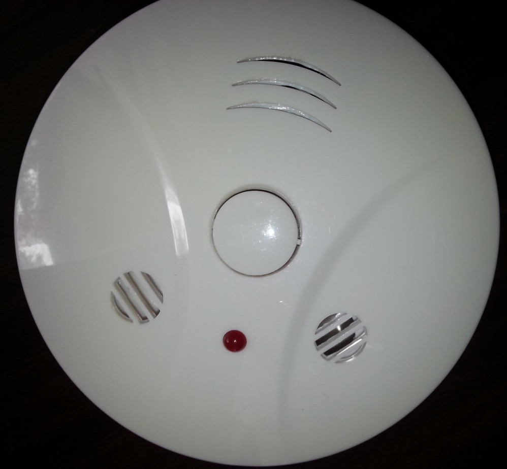 有线烟雾报警器GB-2599B独立式烟雾报警器烟雾探测器