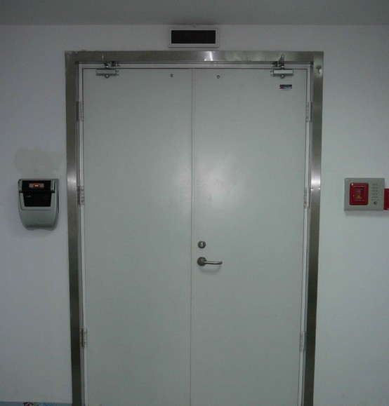 壁挂虹膜识别门禁考勤机