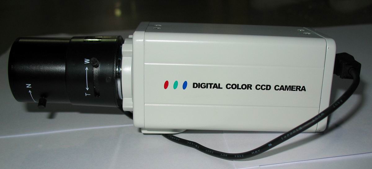 强光抑制超宽动态摄像机