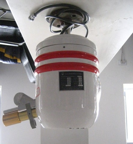 ZTZ-125自动寻的柱形射水灭火装置