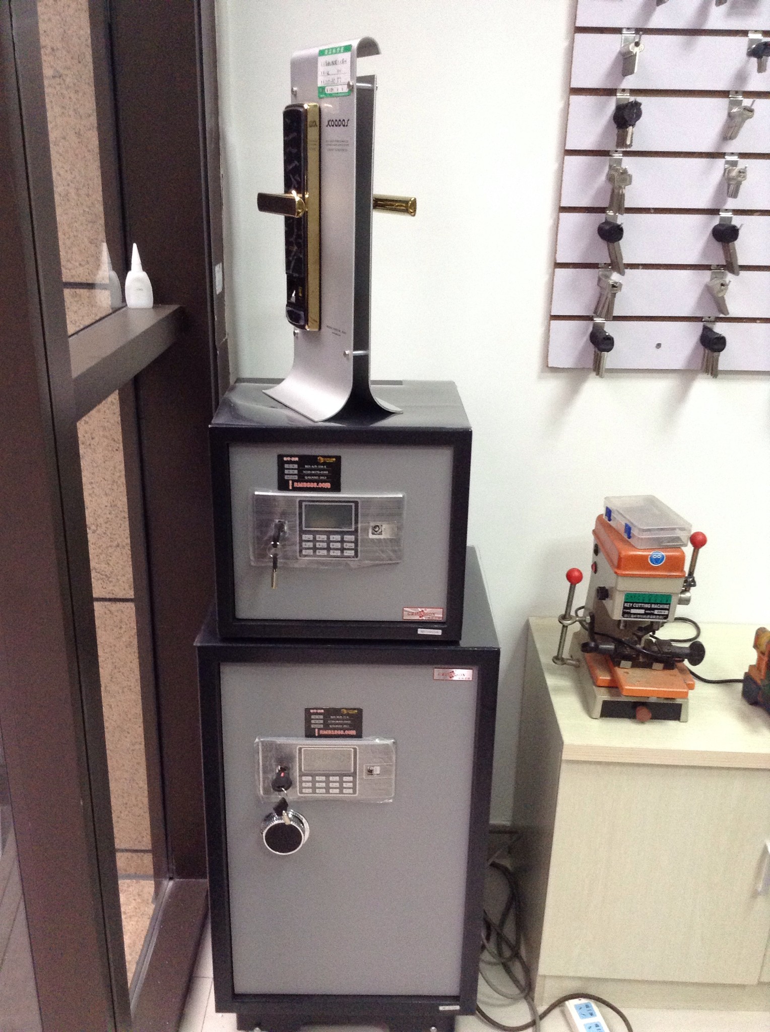 格林尼森保险柜销售电话，重庆售后维修中心