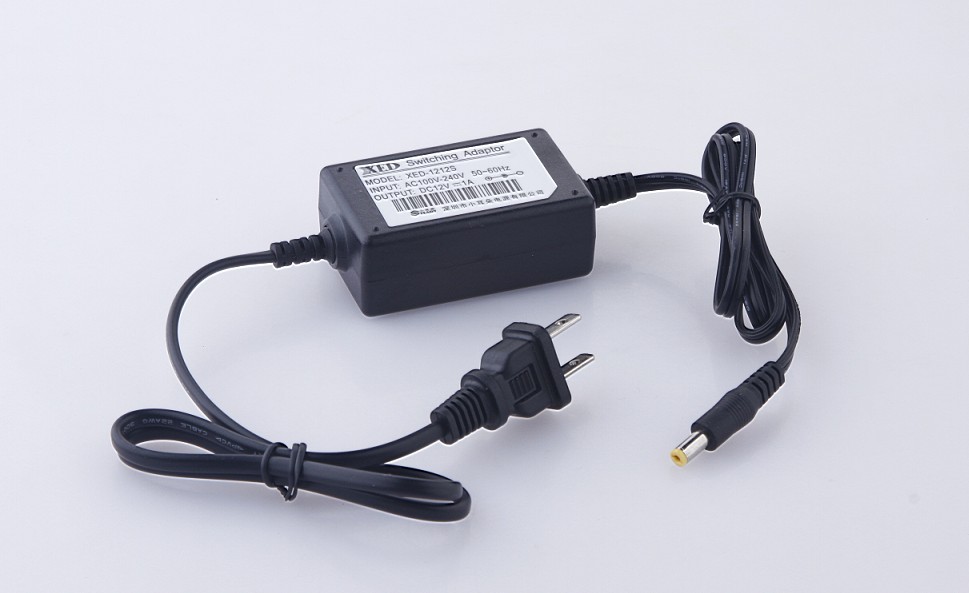 深圳小耳朵DC12V 1A监控电源厂家供应