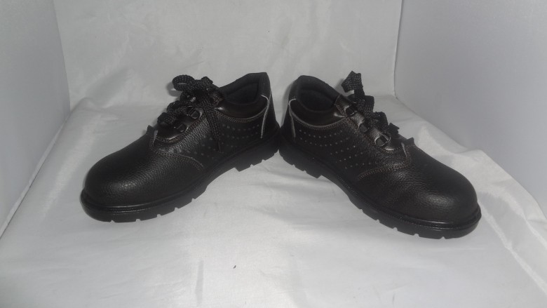 常州安全鞋 耐油安全鞋 耐酸碱安全鞋 防砸安全鞋 劳保鞋