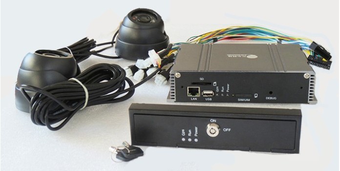 合肥校车3G北斗车载视频终端，3G无线监控