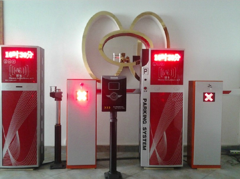 深圳钢化玻璃面板票箱