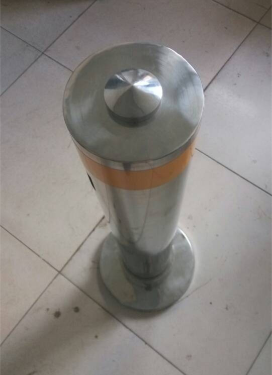 固定路桩，隔离护柱