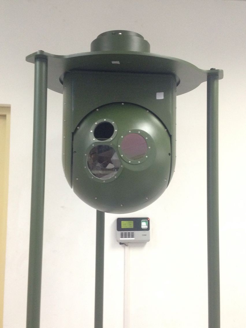 机载吊舱吊装倒装监控平台