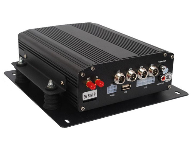 车载硬盘录像机