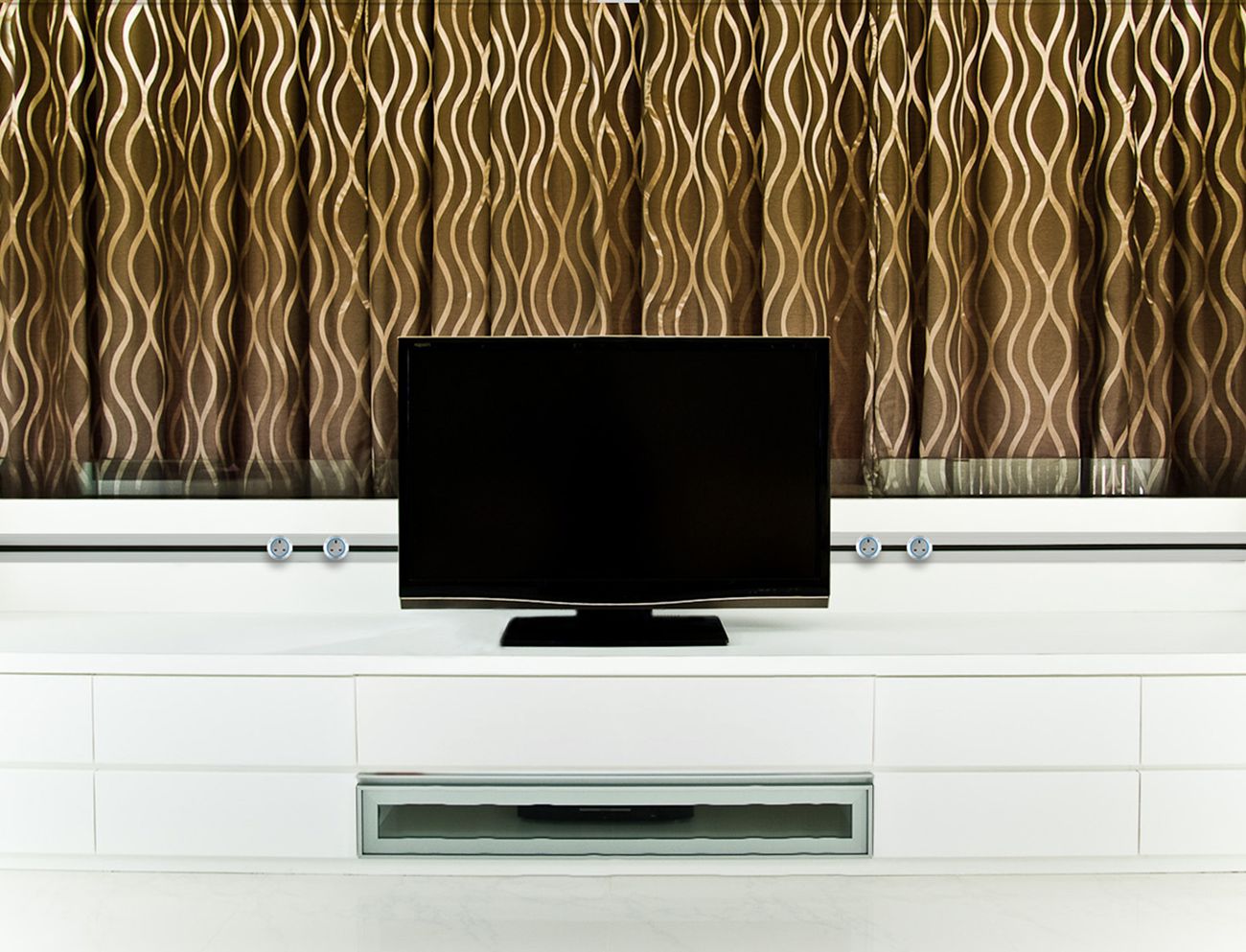 EUBIQ安全多功能插座 高端酒店室内装修设计