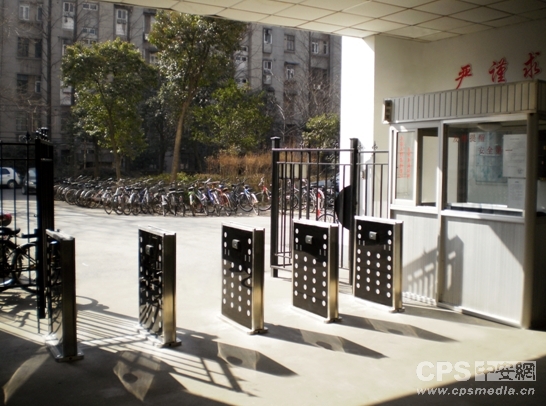 中小学校园安全门禁通道管理系统短信通知家长