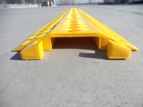 过线槽厂家 线槽板 地面压线板