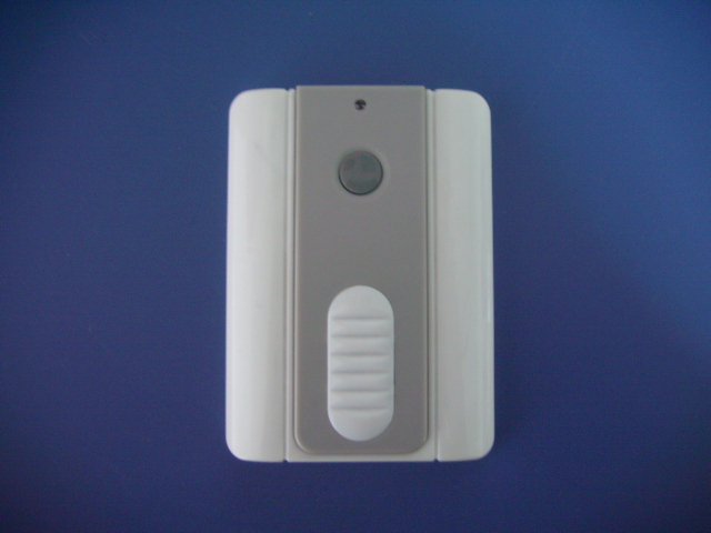 超薄带底座墙壁单路遥控器