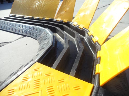 过线槽价格 青岛过线板 线槽板规格