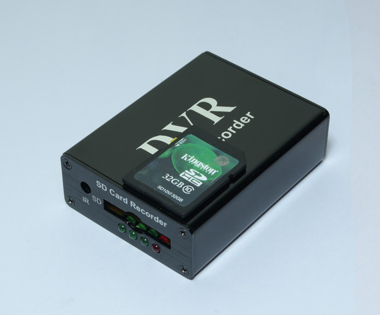一路SD卡车载录像机