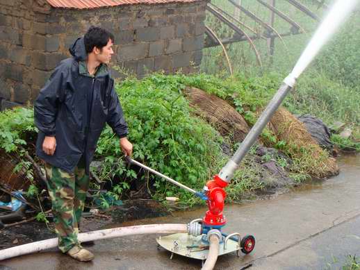 供应PLY32移动式泡沫水两用炮