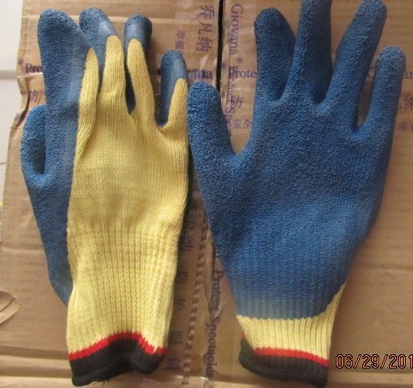 凯夫拉防割浸胶手套