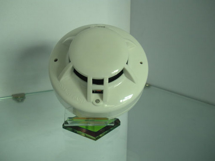特价供应联网型家用感温火灾探测器